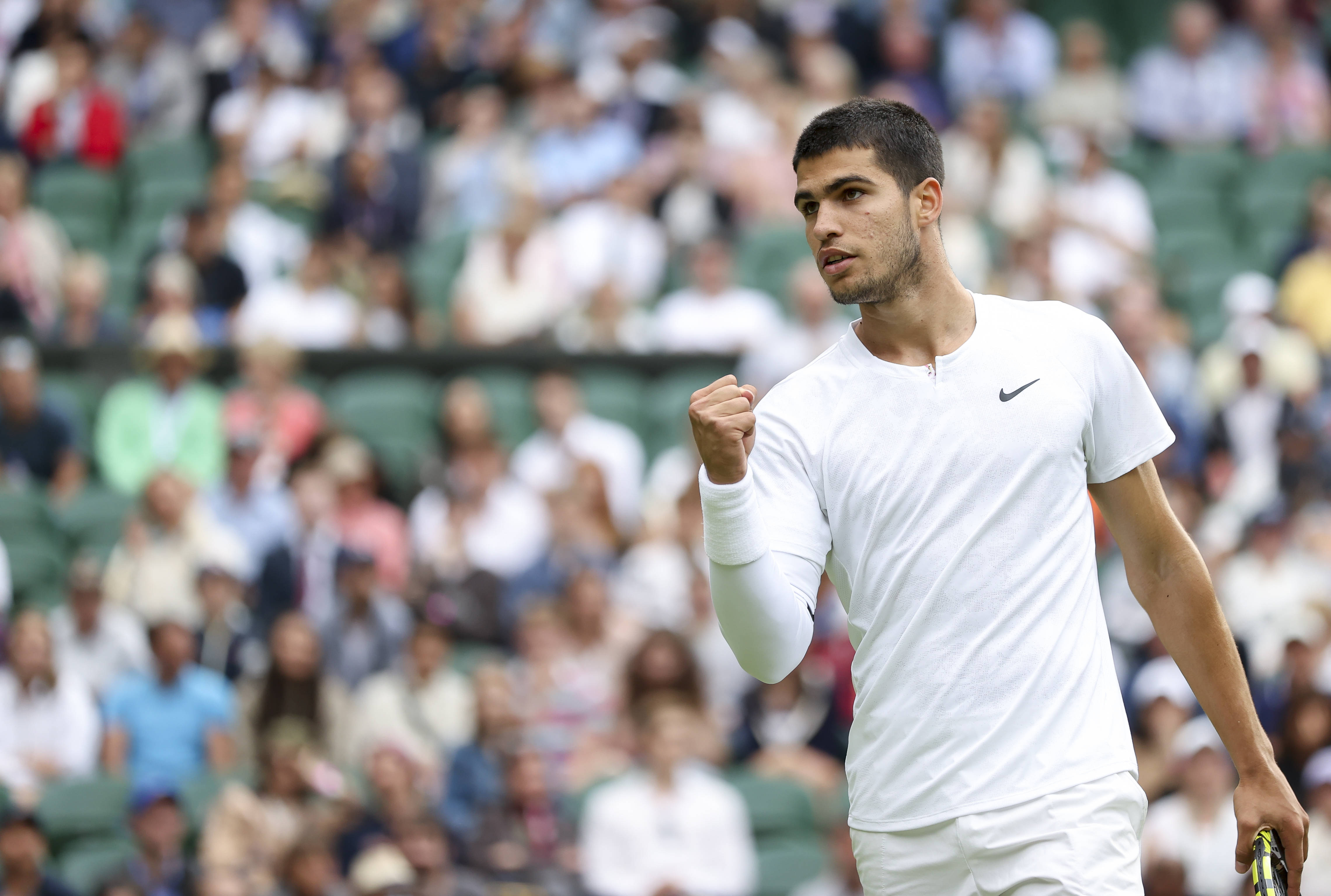 而在防守中 而在防守中