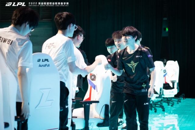 美媒最新公 美媒最新公